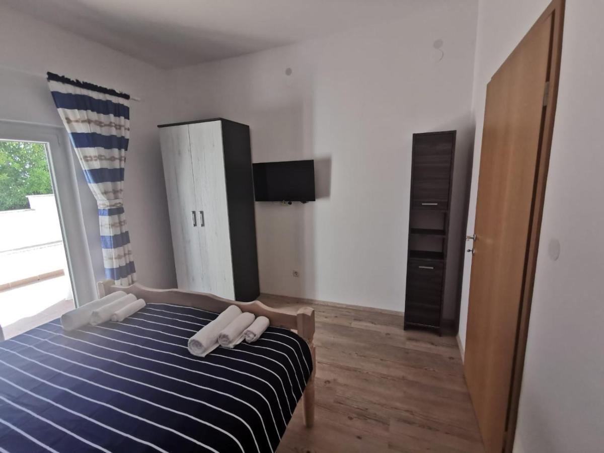 Family Apartman Kornić Kültér fotó