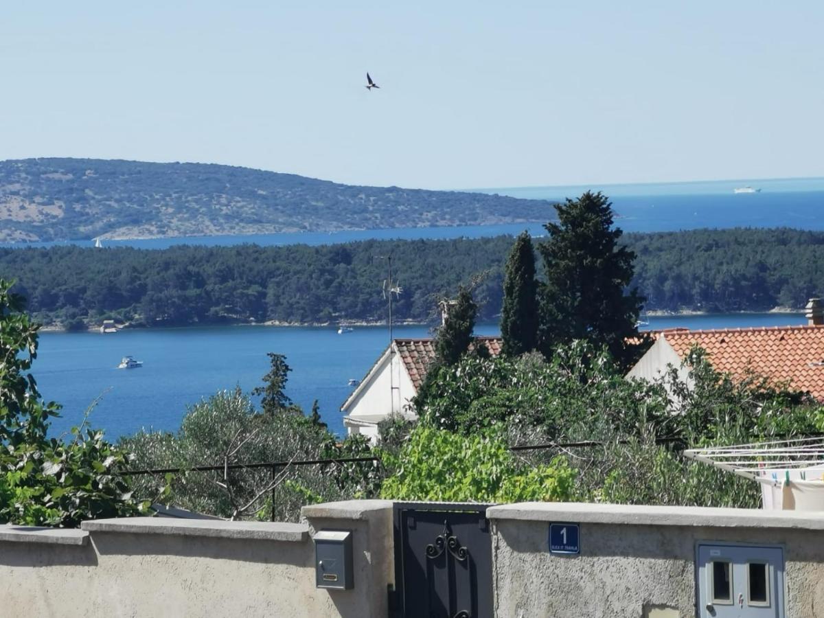 Family Apartman Kornić Kültér fotó